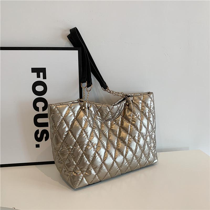 Stylish Large Capacity Tote Bag For Women Perfect For School And Daily Use