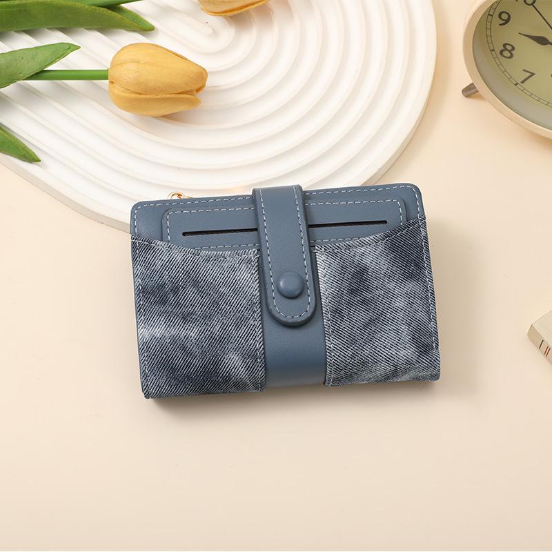 2026 Multi-color Bifold Women's Wallet with Patchwork Design and Multiple Card Slots
