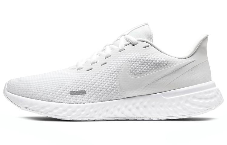 

Nike Revolution 5 Triple White Women s BQ3207-104 38