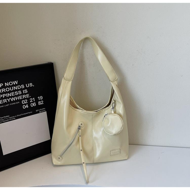 

Casual large-capacity bag women s 2025 new trendy summer fashion tote bag preppy style commuter shoulder crossbody bag