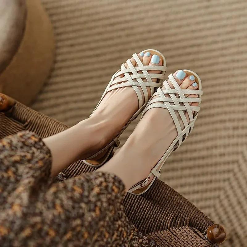 Fashion Roman Woven Sandals 2025 Women's New Summer Fashion Single Strap Flat Bottom French Vintage Low Heel Hollow Out Sandales Femmes