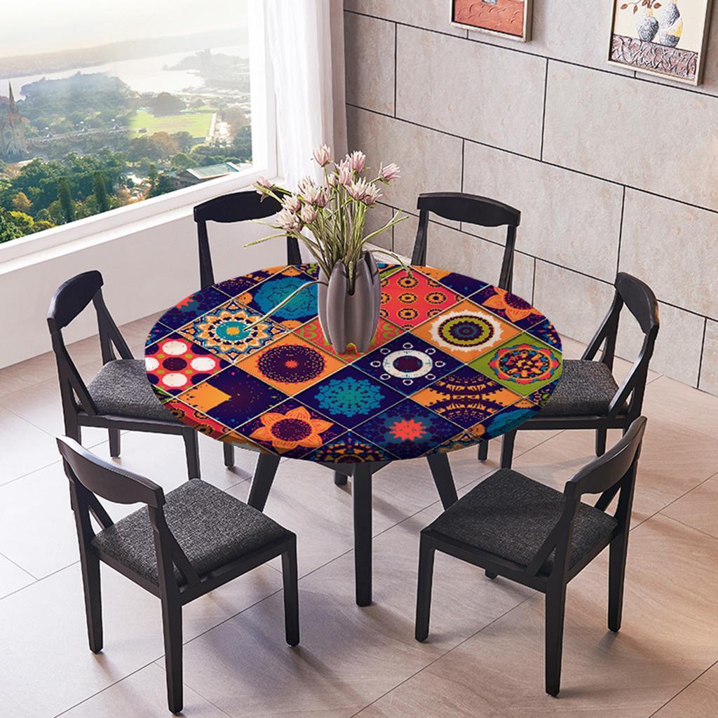 Tischdecken mit elastischem Rand und wasserfester Rückseite 