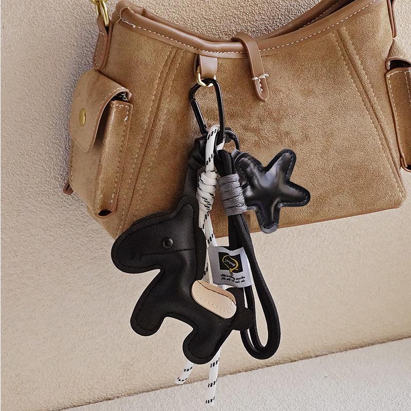 Llavero de Poni Encanto de Mochila de Cuero Ins Llavero Personalizado para Coche Colgante de Bolso Bolso Miu Correa de Bolso Decoración Regalo