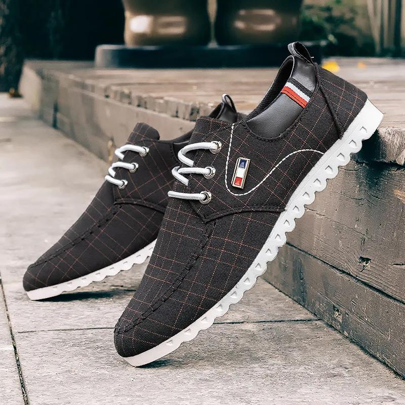 Męskie buty płócienne Wygodne buty wulkanizowane Outdoor Casual Płaskie buty 2023 Nowe lekkie buty do chodzenia Zapatillas De Hombre
