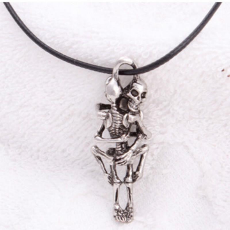 Vintage kožené řetízkové náhrdelníky s dvojitou lebkou pro milovníky Náhrdelník z nerezové oceli Halloween