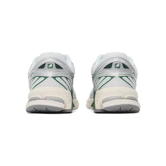 New Balance 860v2 Northern Lights Pack - Mallard Green Unisex Sneakers ML860GP2