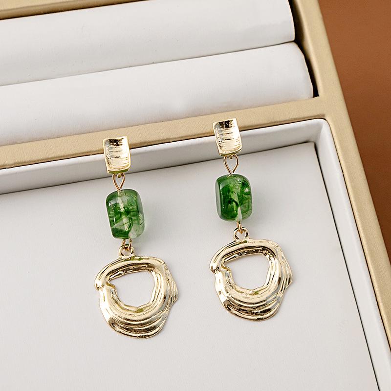 

Vintage Irregular Round Silver Earrings with Beaded Pleats - Hong Kong Niche Style