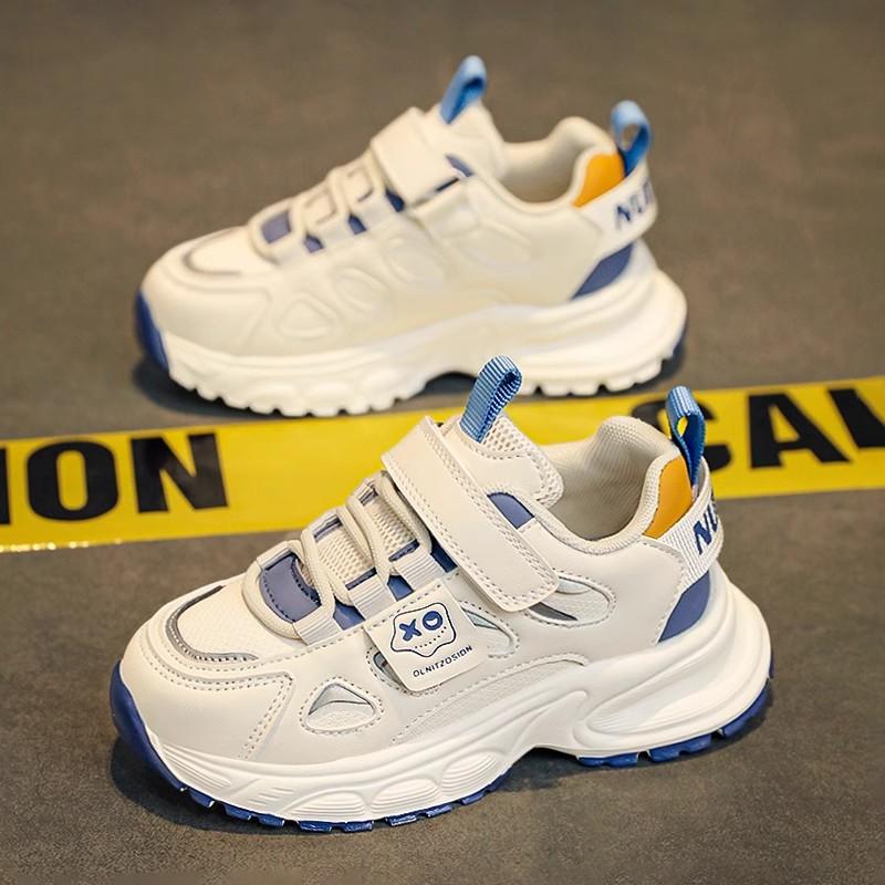 Boys' sports shoes 2025 new spring and autumn middle school children's fried street running men and women the same children's dad white shoes tide