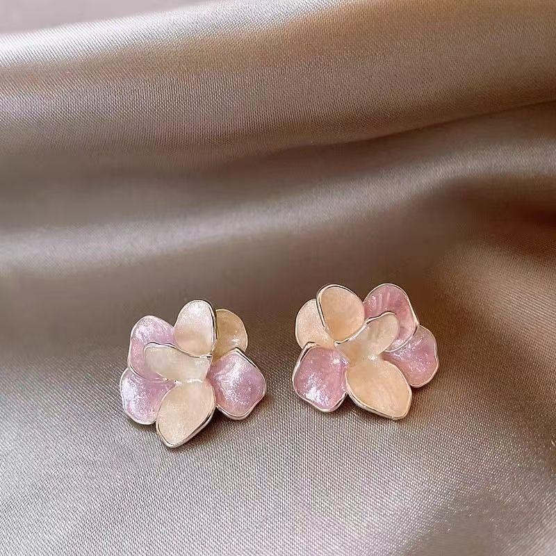 French Metal Geimetric Flower Earrings for Women Fashion Oil Dripping Colorful Flower Stud Earrings Party Wedding Jewelry Gifts