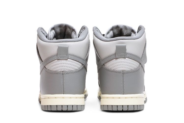 Nike Wmns Dunk High 'Aged Grey'
