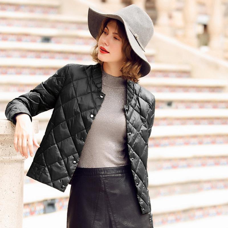 Damen Kurze Leichte Daunenjacke Baseballkragen Rautensteppung Jacke mit umgedrehten Nähten