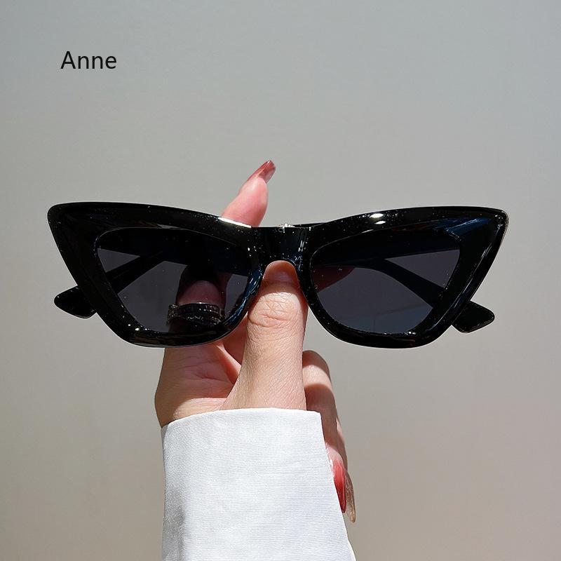 

Vintage Triangle Sunglasses for Women Fashion Irregular Candy Color Shades Trendy Designer Eyewear Outdoor Gafas