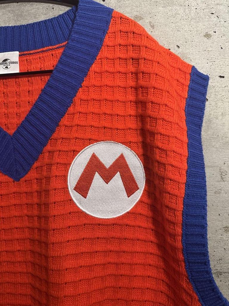 [USED] BTS JIN Wears Universal Studios Japan Mario Vest In Echo Style