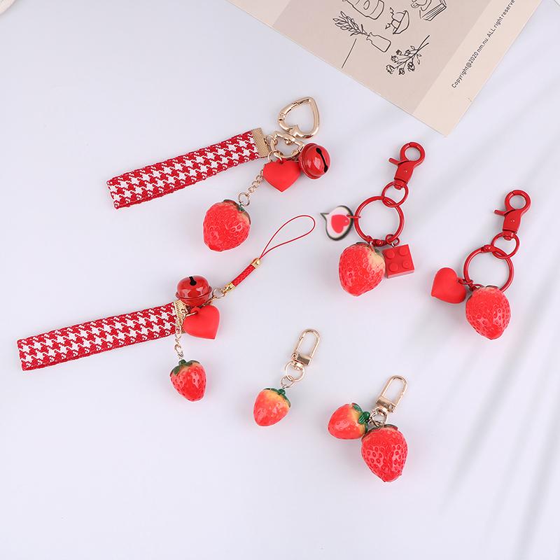 1 Stück Erdbeere Rotes Herz Schlüsselbund Schlüsselbund Für Frauen Mädchen Schmuck Simulierte Frucht Niedlich Auto Schlüsselhalter Schlüssel Zubehör