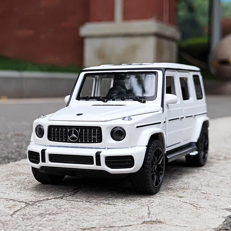1/32 Benzs G63 SUV Alloy Car Model Diecast Metal Toy Off-road Vehicles Car Model Simulation Sound and Light Collection Kids Gift