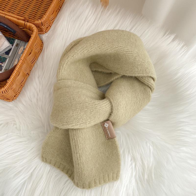 Age-reducing green wool knitted wool small scarf versatile student short women's winter scarf couple men
