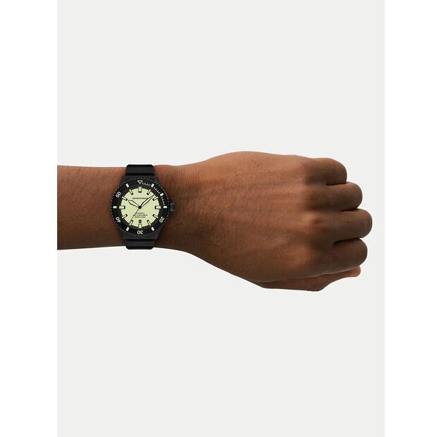 Часы Emporio Armani Sea Explorer