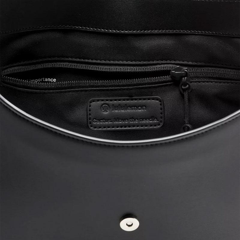Lululemon 8L Adjustable Shoulder Strap Polyester Single Shoulder Bag Women bags Black Gold LW9FX8S-33851