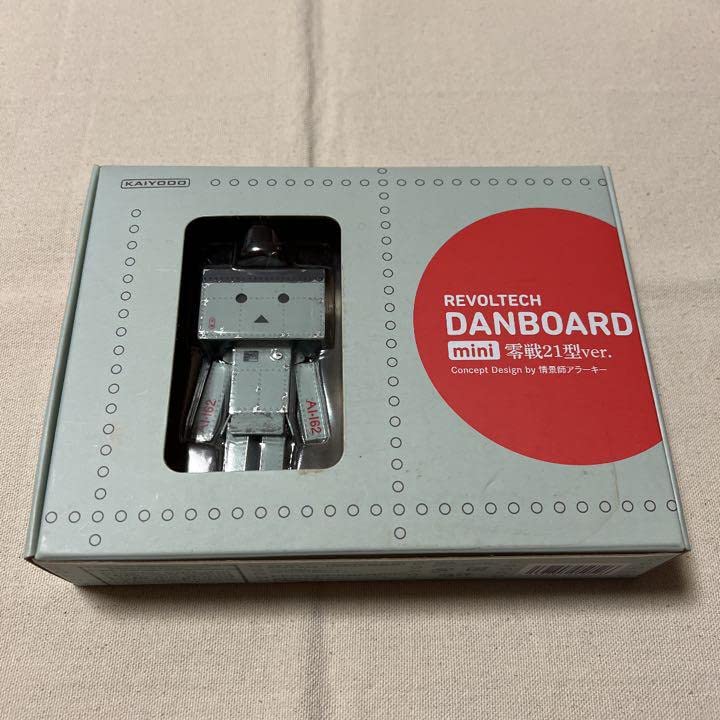 

Kaiyodo Revoltech Danbo Mini Zero Fighter Type 21 Figure