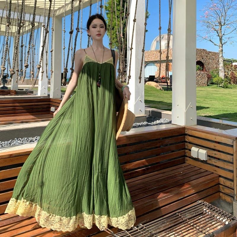 Island Vacation Design Sense, Big Swing, Retro Green Pleated Lace Suspender, Beautiful Long Skirt, Elegant Temperament