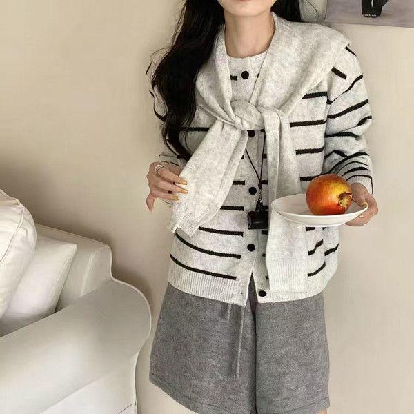 

Autumn/Winter Color Block Striped Knit Sweater Shawl Cardigan with Scarf S 85-95 lbs