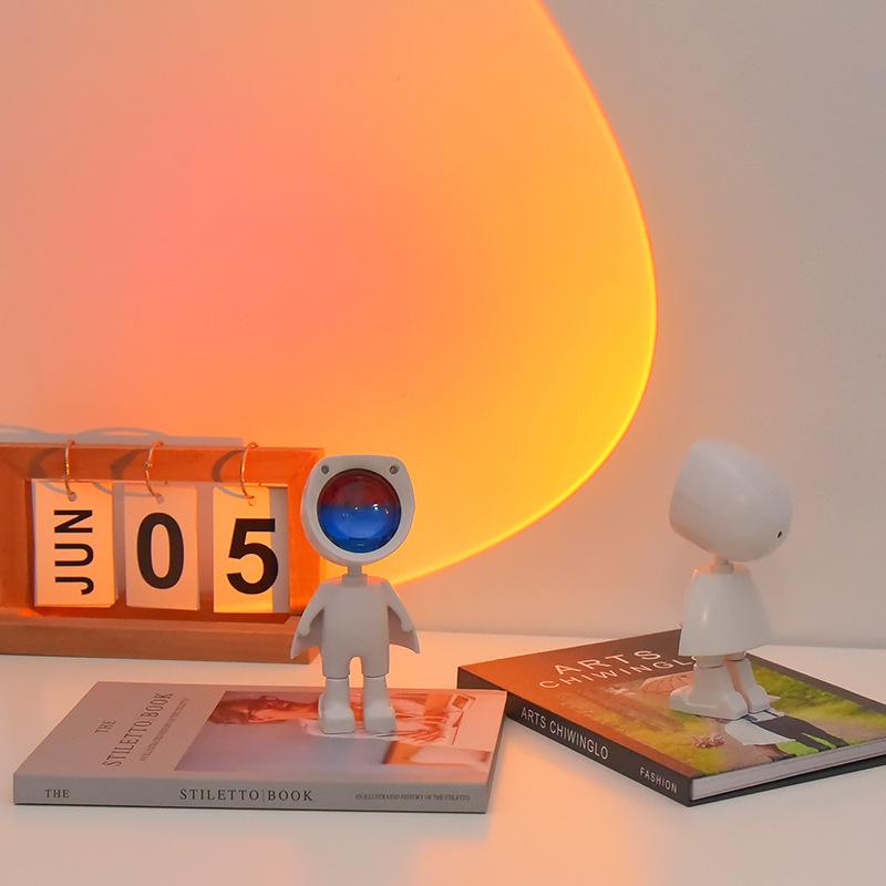 Astronaut Sunset Atmosphere Lamp - Starry Sky Projector Gift