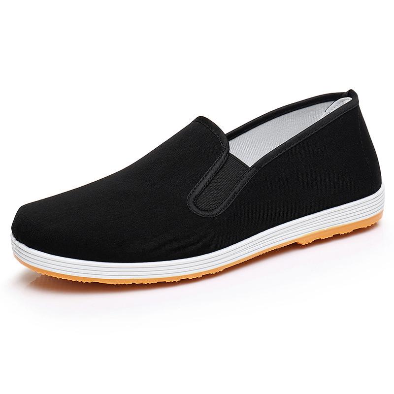 Unisex Slip-On Non-Slip Breathable Black Cloth Shoes - Trendy, Durable Chinese-Style Footwear for Work and Casual Wear