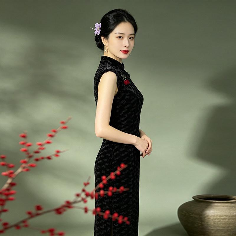 Black velvet sleeveless national style Suzhou long autumn qipao, improved youthful style, sophisticated for women, spring-autumn