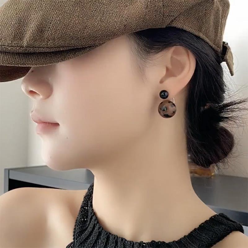 Retro Leopard Print Round Bead Earrings: Elegant Two-Way Wear Studs with a High-End Feel
