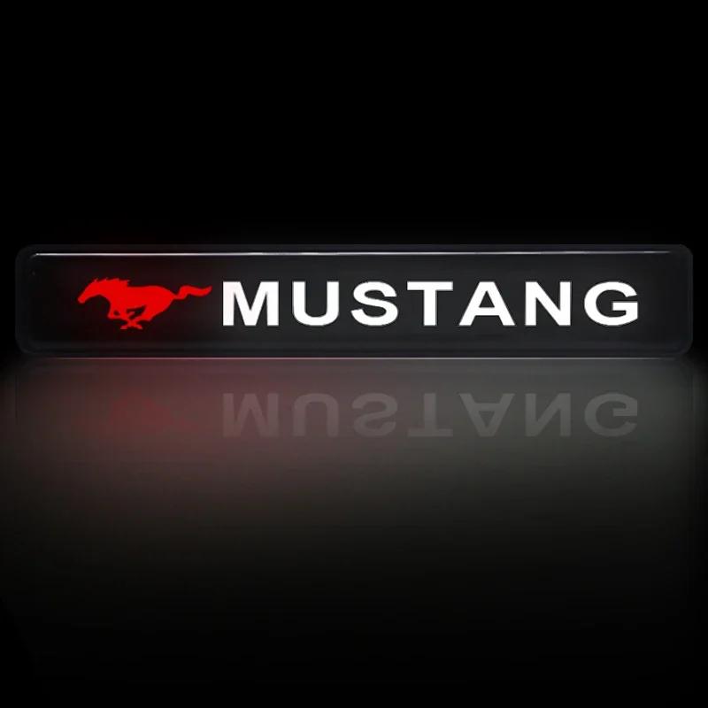 Luce Decorativa LED per Emblema Griglia Cofano Anteriore Auto Per Ford Mustang spoiler Shelby GT 350 500 Cobra e Focus 2 3 MK3 Styling il2