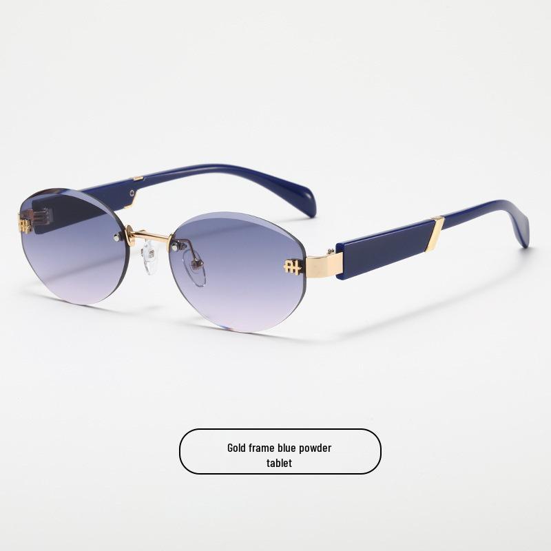 Stylish Metal Frame Sunglasses for Women - Trendy Street Style & Sun Protection