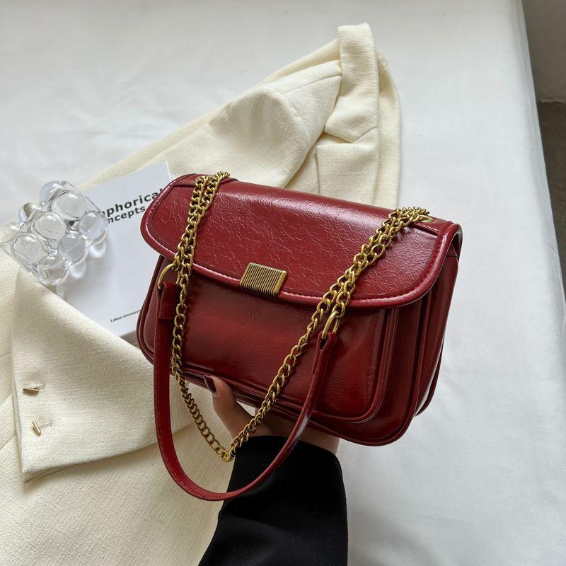 

Retro oily leather bag women s autumn new Korean version chain shoulder armpit bag premium commuter messenger bag красный