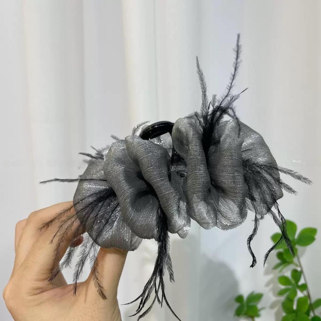 2023 Luxury Feather Hair Clip for Women - Cloud Bubble Design