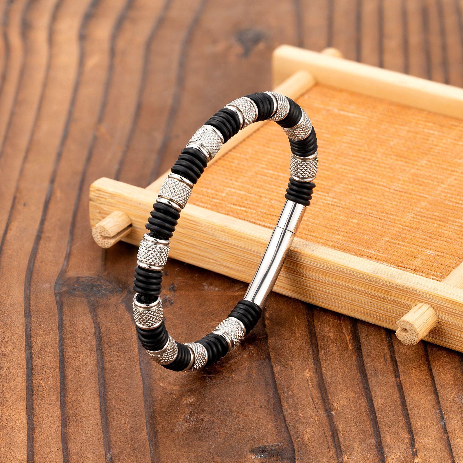 European and American Men s Leather Bracelet Retro Simple Snap Button Bracelet