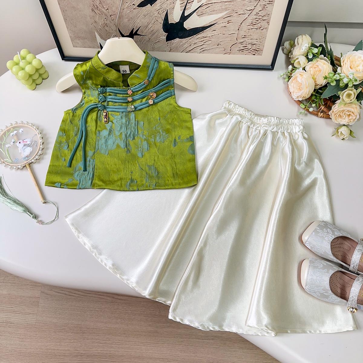 

Girls Summer Hanfu Set: Sleeveless Top & Wide-Leg Pants 130