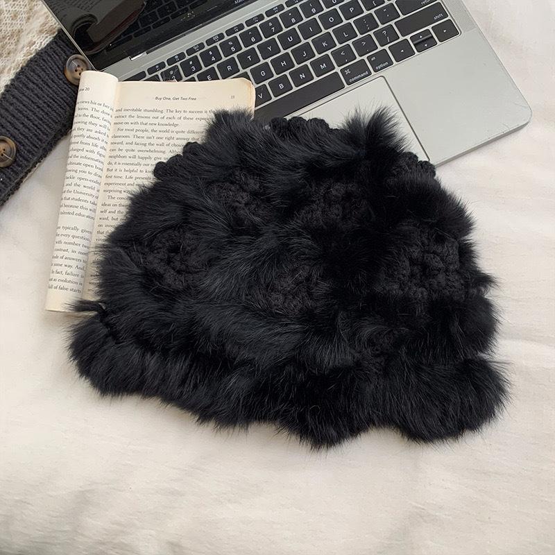

Autumn and winter thickened plush warm wool knitted hat hair-free hat female winter cute fluffy Internet celebrity fur M（56-58cm） чёрный