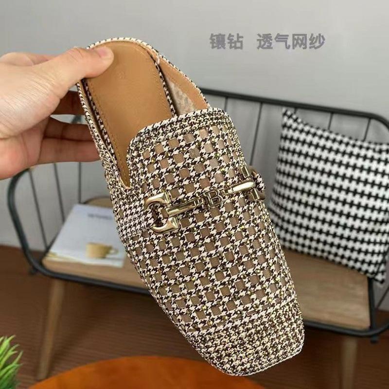 Slippers women's summer 2025 new rhinestone retro flat-bottomed outer slippers Muller super fire sandals fashion thousand bird grid