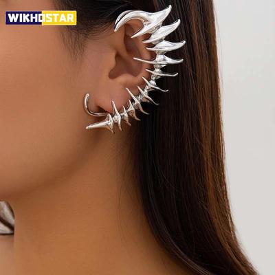 Punk Gothic Silver Color Skeleton Spike Ear Clip for Women Men Hip Hop Metal Thorn Without Piercing Ear Cuff Jewelry Gift