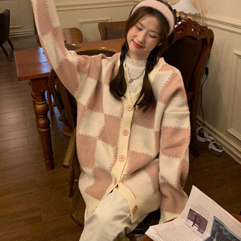 Fashion V-neck Plaid Women Cardigan Sweaters Loose Korean Fashion Checkerboard Casual Jackets Autumn Long Sleeved Elegant Knitted Sweaters Coats