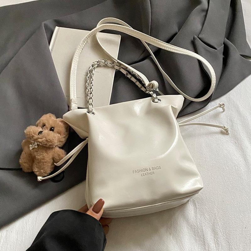 Chain Single-shoulder Crossbody Bag, High Appearance Level, Commuting Handbag, Simple and Fashionable Bucket Bag