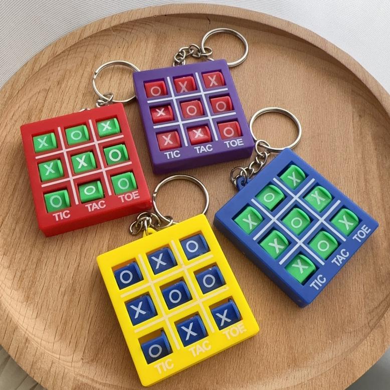 Mini Tic-Tac-Toe XO Keychain: Double Player Puzzle Game Pendant for Kids
