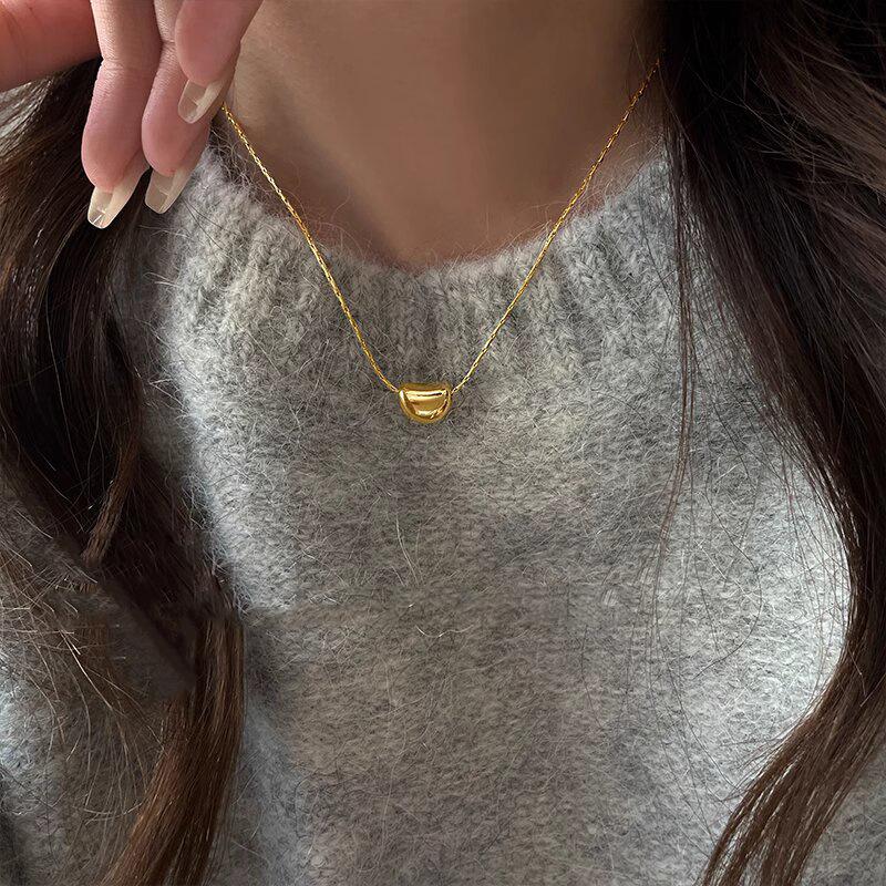 Simple Temperament Golden Beanie Necklace Female