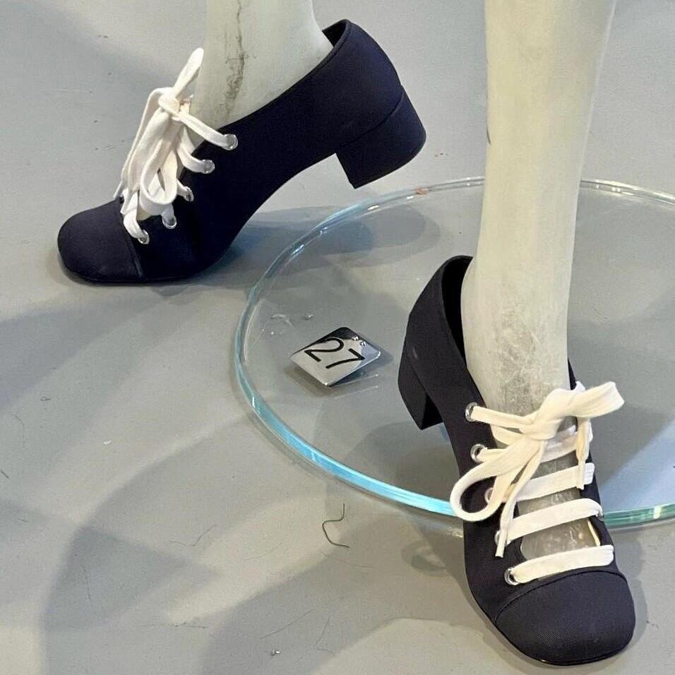 Französische Retro-Nische Schnürung Dicke Ferse Quadratische Zehenpartie Ballerinas Einzelne Schuhe Damen Frühling und Herbst Neu Mary Jane Damenschuhe