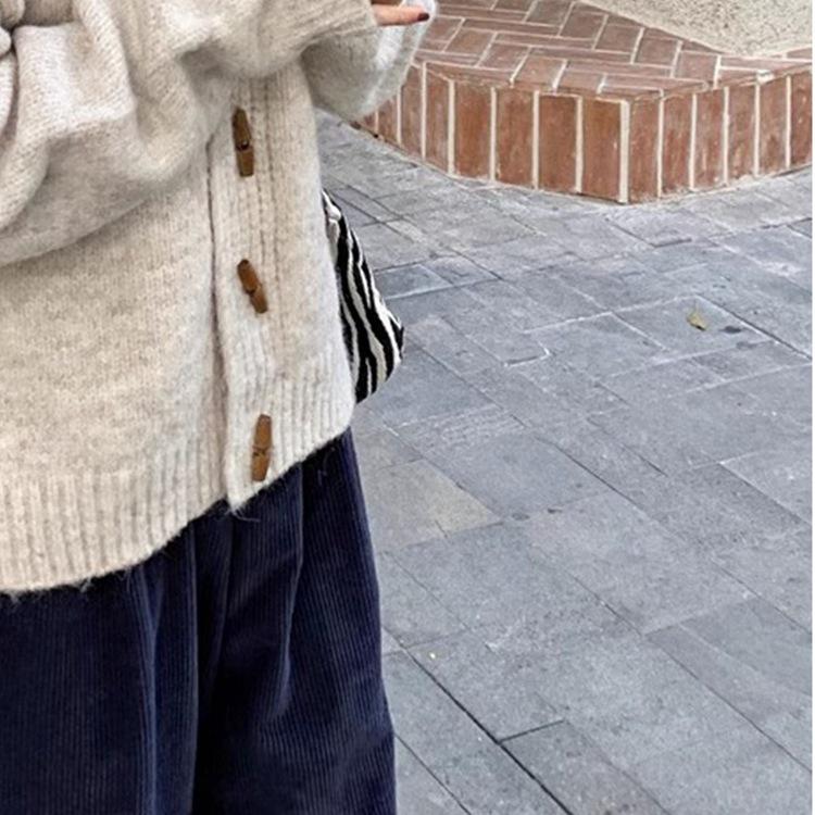 Retro Korean Lazy Style Knitted Cardigan: Autumn/Winter Toggle Button Sweater for Women