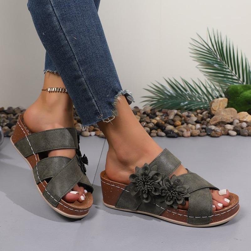 Spring and summer new slope heel open toe outer wear slippers women's sandals large size women's shoes