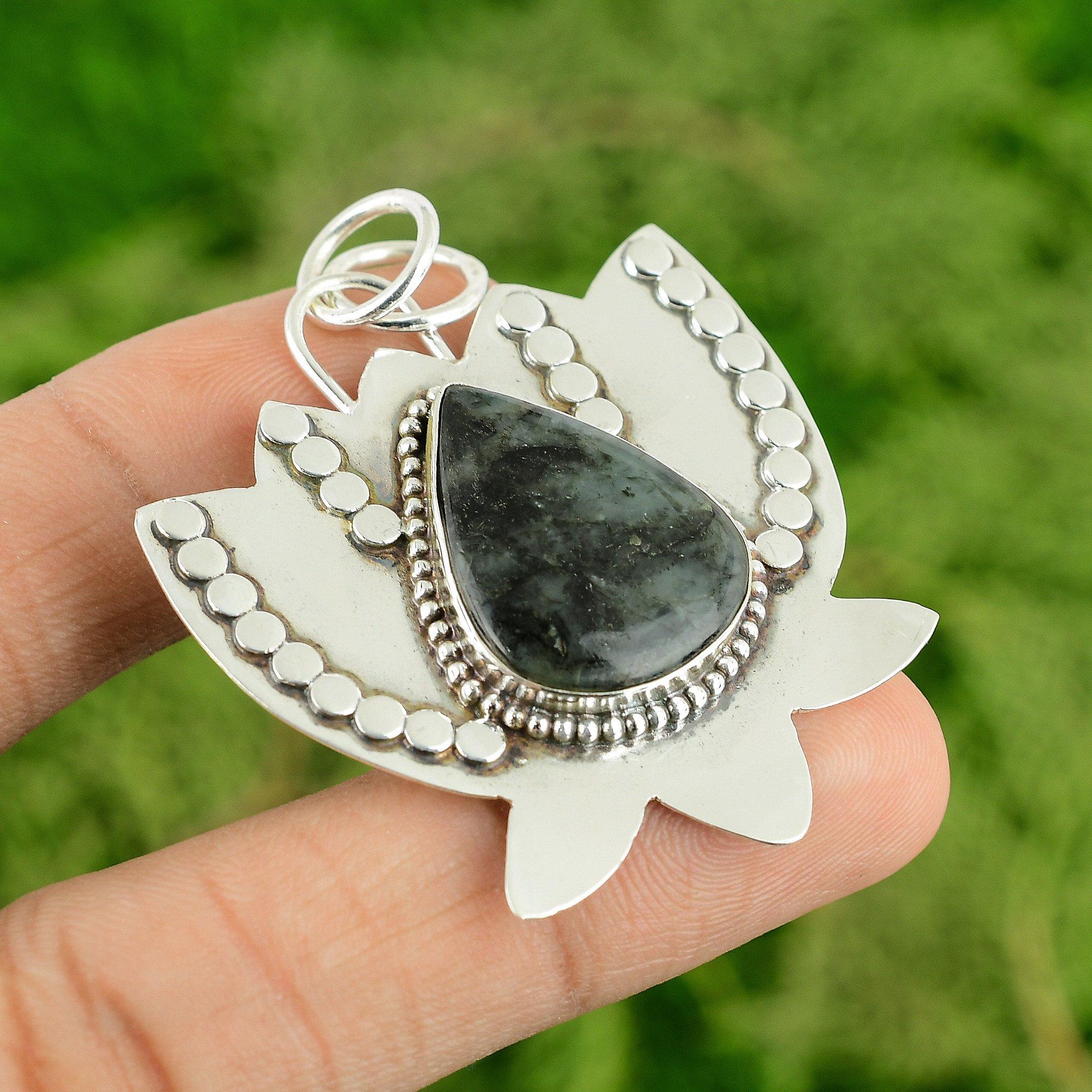 

925 Silver Pear Sakota Mines Emrald Stone Bezel Anniversary Lotus Wife Pendant