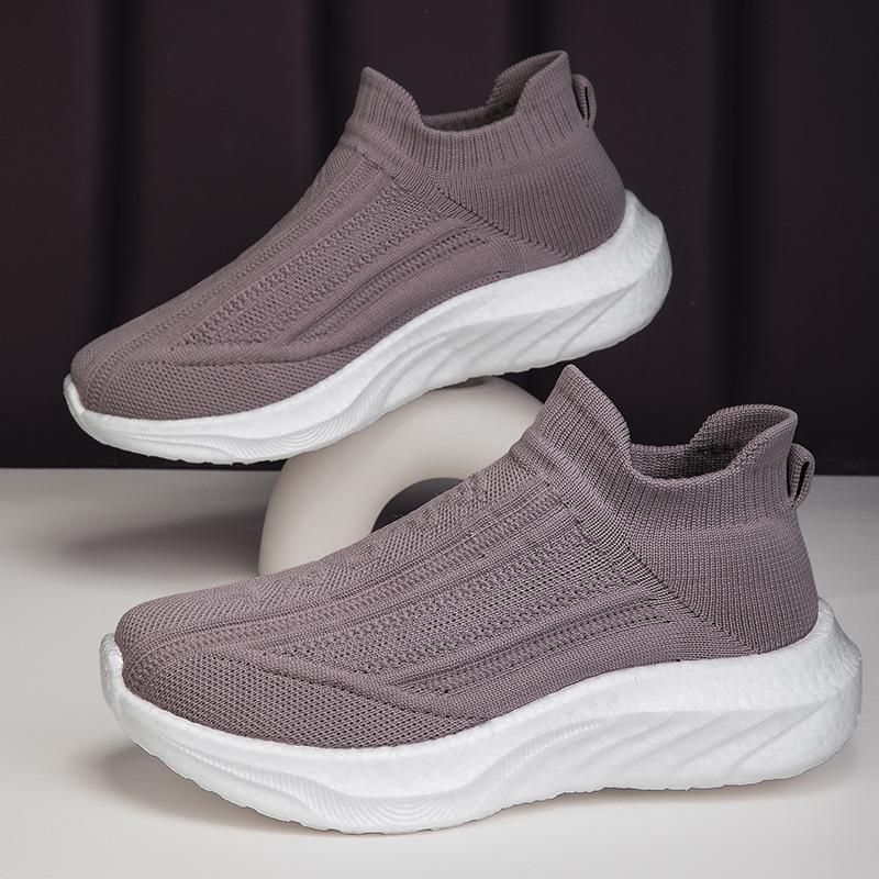 

New casual sports shoes men s shoes light running shoes soft-soled lazy shoes couple flying knitting one-pedal women s shoes 45