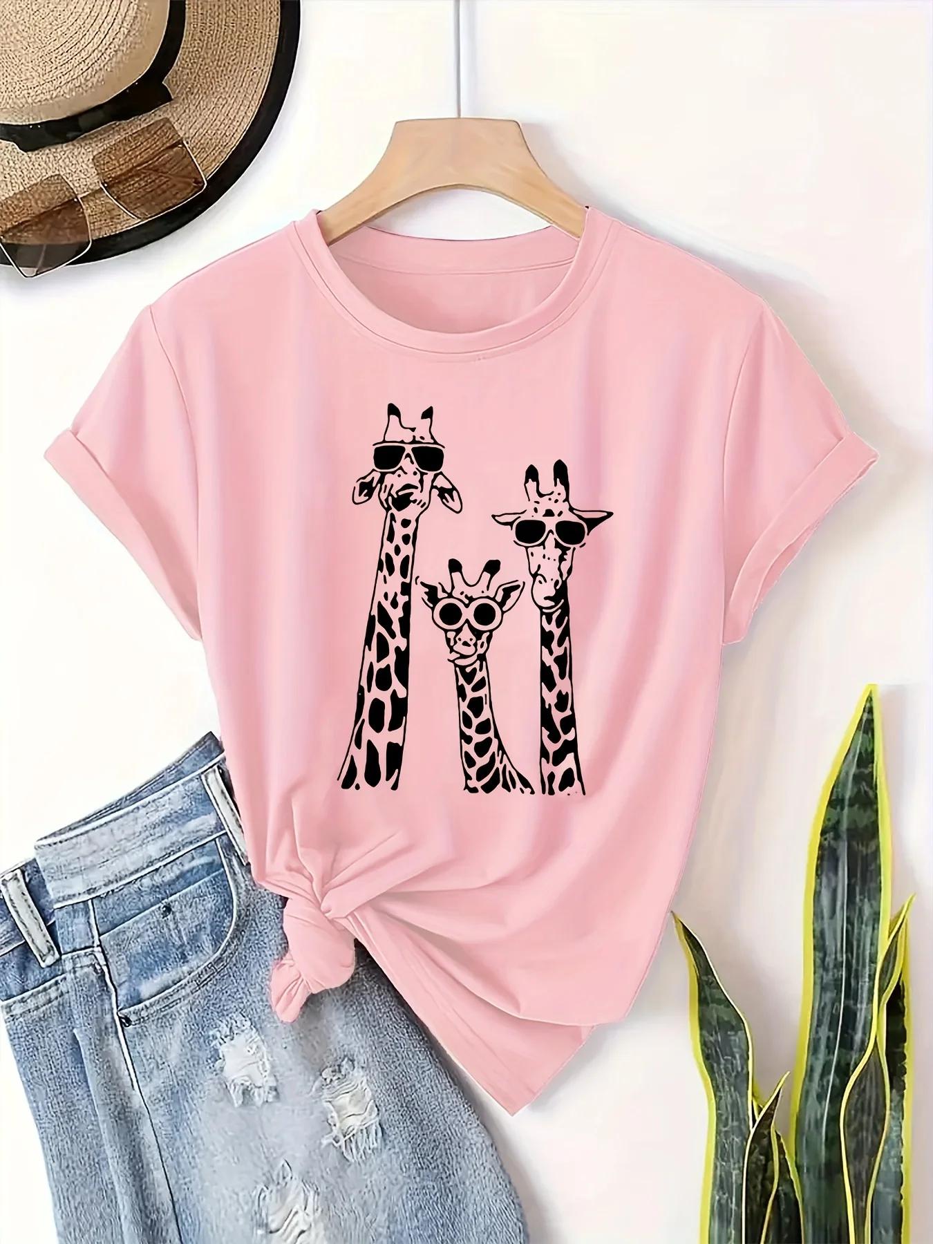 

Принт «Семья жирафов» Милая футболка с круглым вырезом и коротким рукавом Топ для весны и лета Женская одежда y2k топ женская одежда 4XL