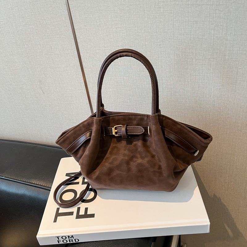 

Autumn and winter niche suede bag women s new versatile messenger bag fashion handbag small bag