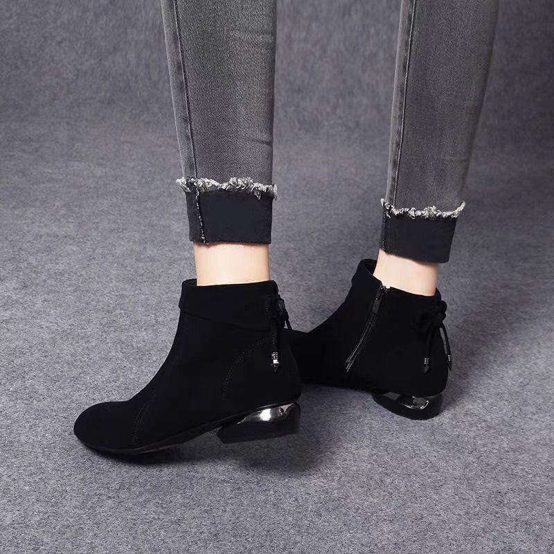 Neue Kaschmir-Rundkopf-Kleine Kurze Stiefel für Damen 2025 Herbst und Winter Neu Vielseitige Niedrigabsatz-Samt-Rutschfeste Baumwollstiefel für Damen